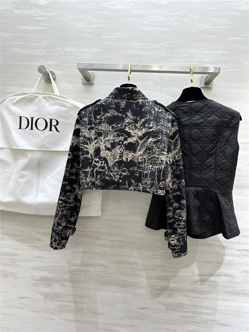 D10r waist-length cotton coat