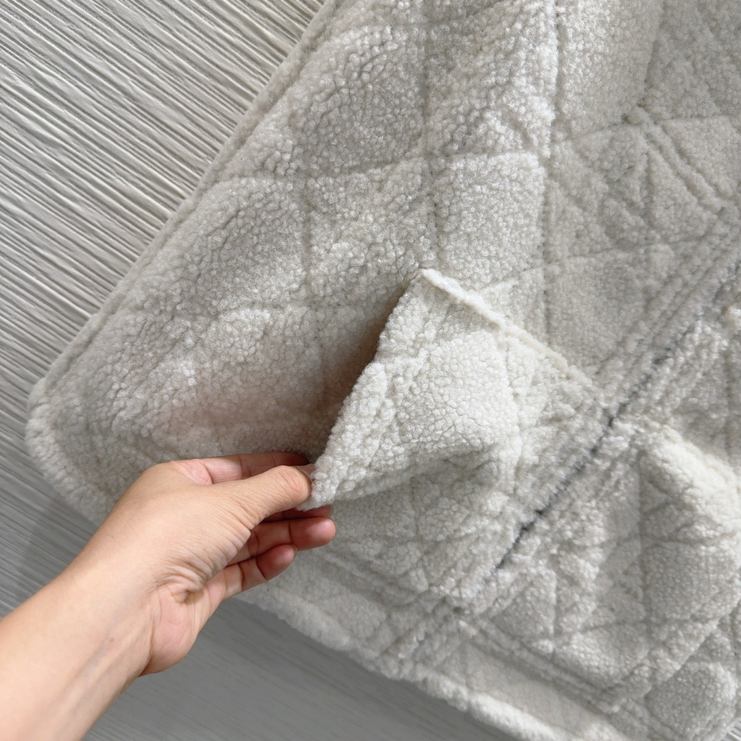 D10r reversible vest