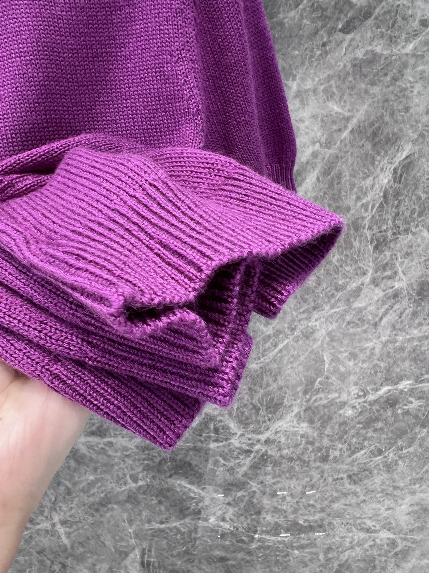 Pra*a purple wool short-sleeve knitwear