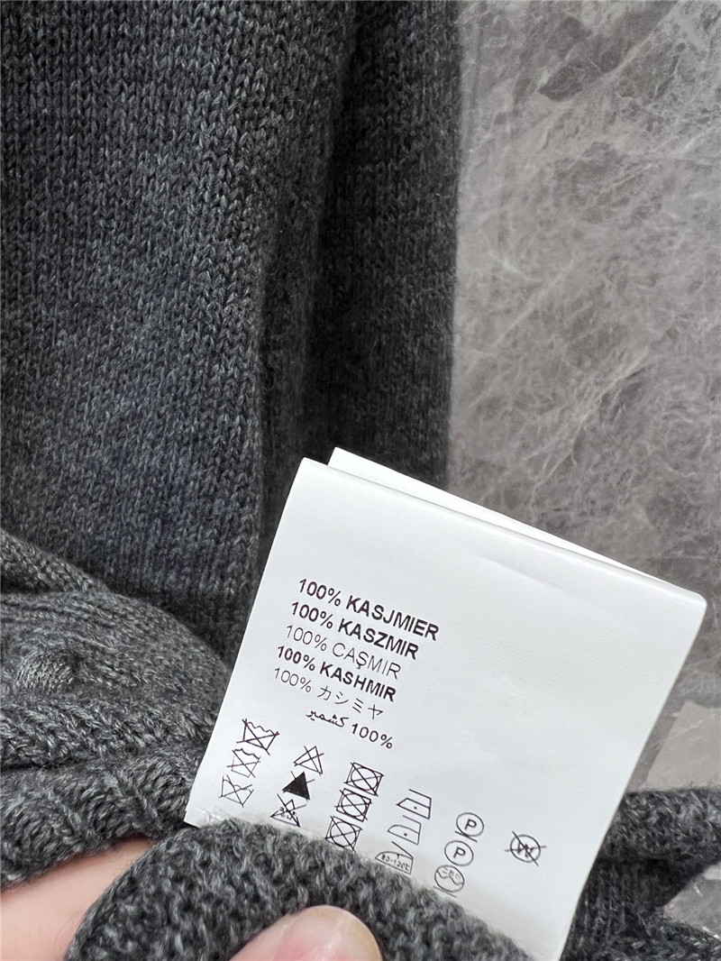 Pra*a slate gray cashmere cardigan