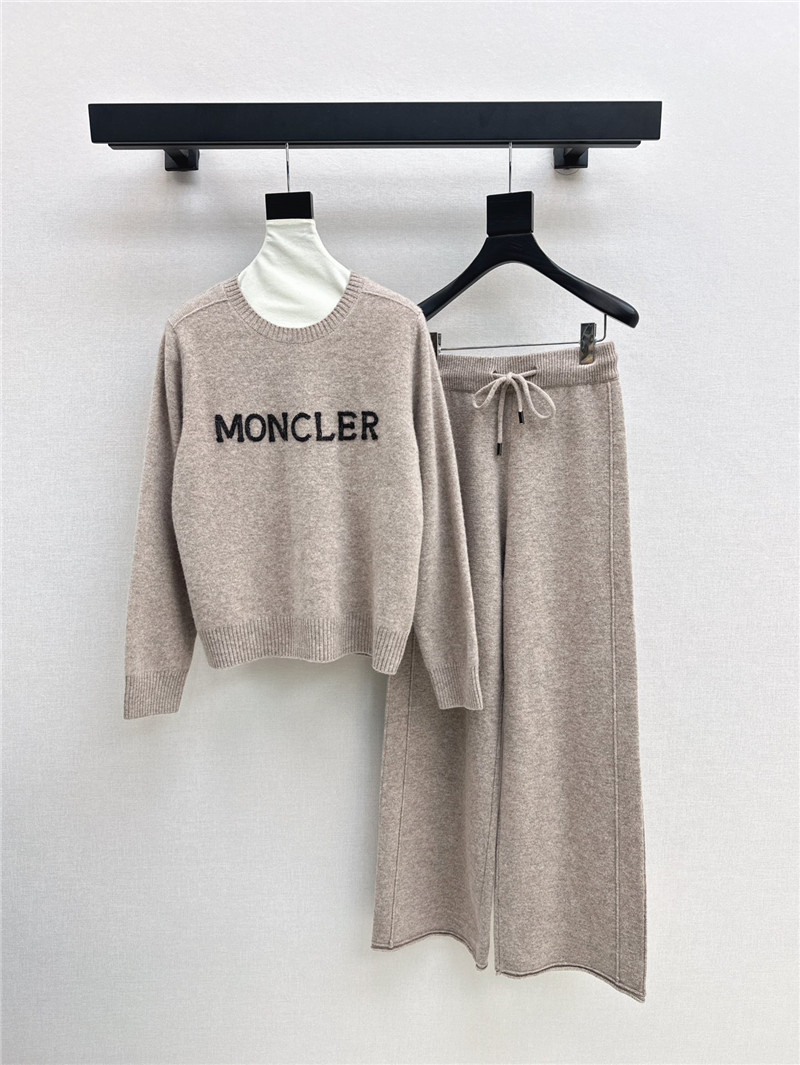 Moncler knitted suit