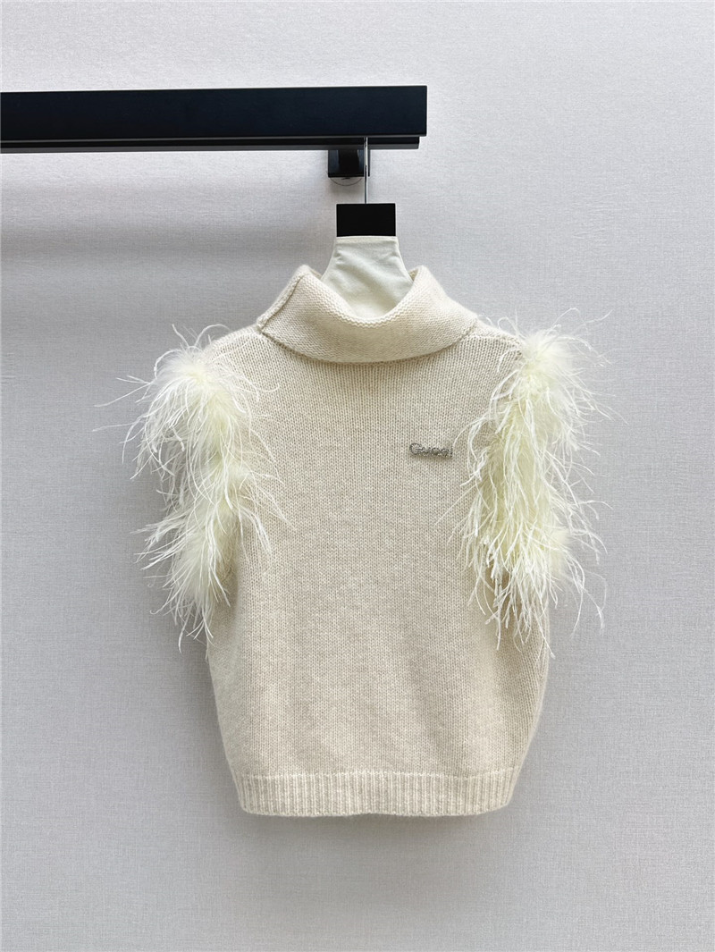 Gvc*1 fur trim sleeveless turtleneck top white