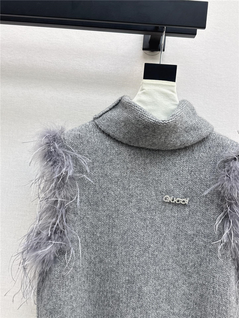Gvc*1 fur trim sleeveless turtleneck top grey