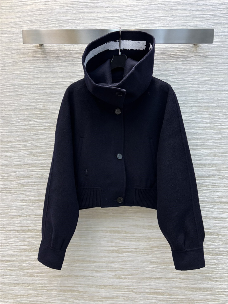 D10r large cape jacket