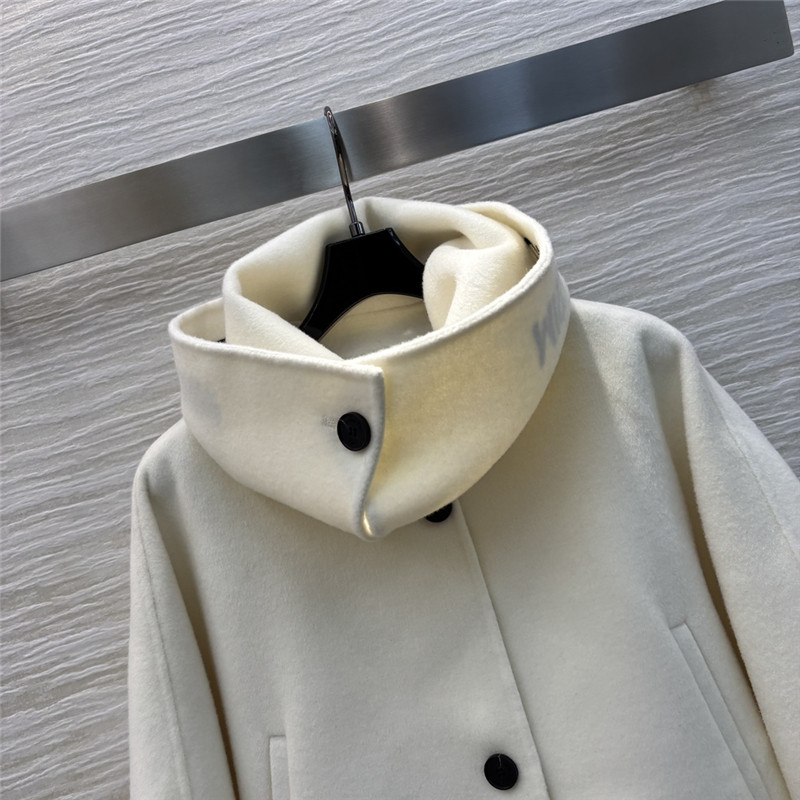 D10r large cape jacket