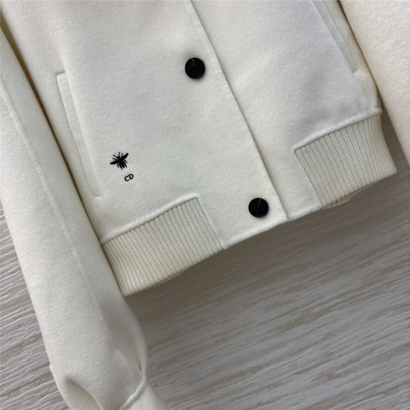 D10r large cape jacket