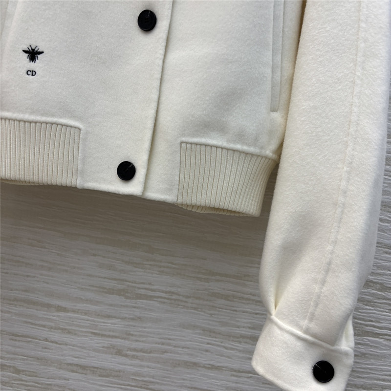 D10r large cape jacket