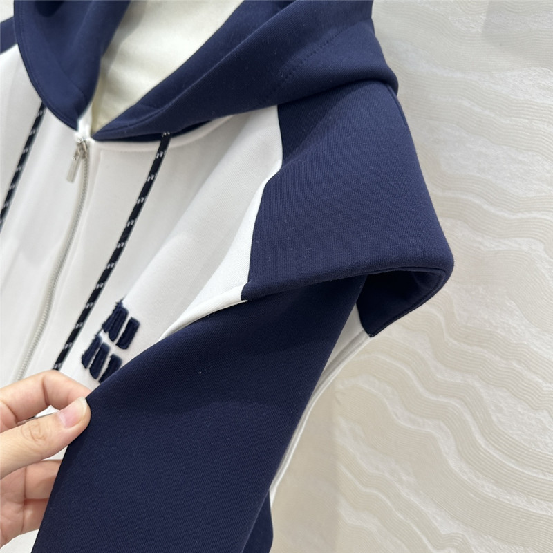 M1um1u sweatshirt suit