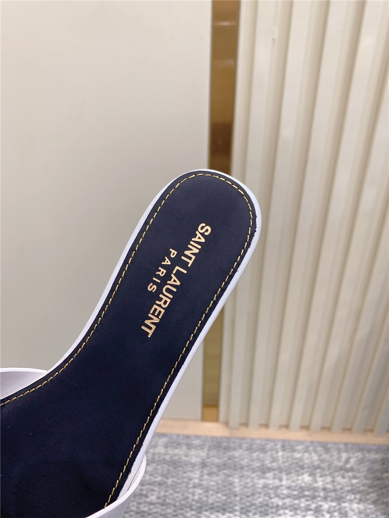 Y51 tribute mules in white ostrich leather