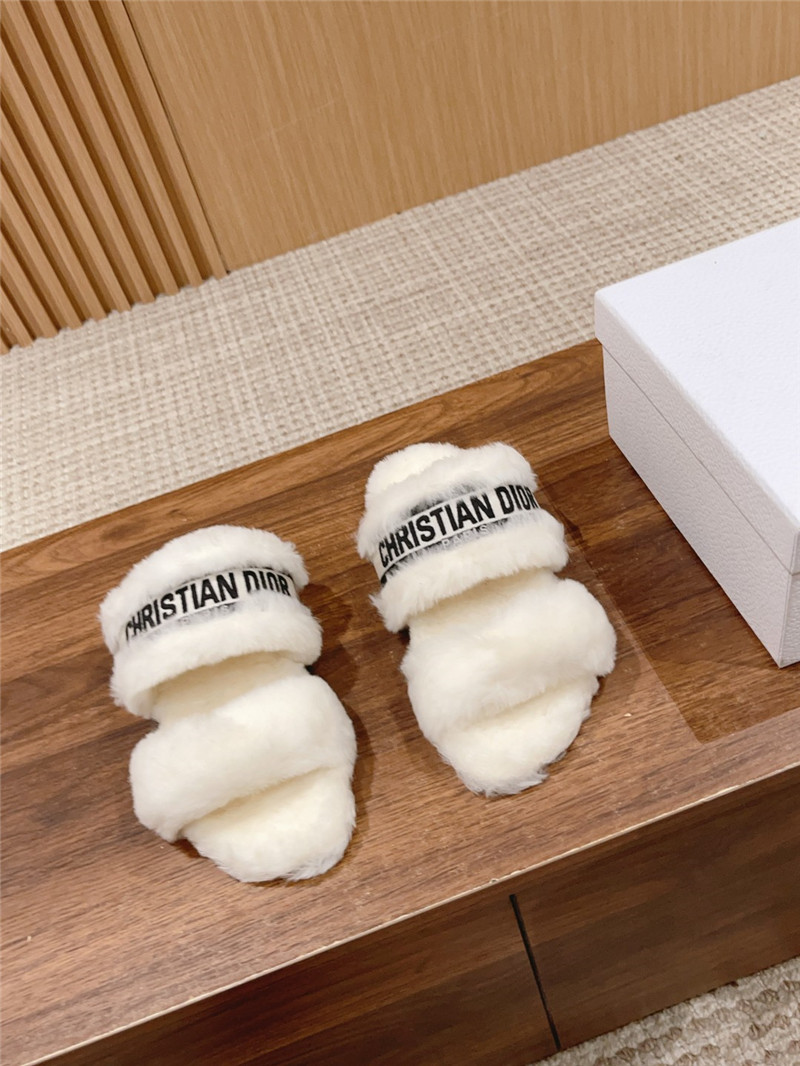 D10r shearling chez moi flat slides white/black