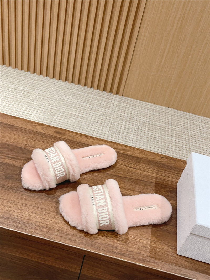 D10r wool flat slides