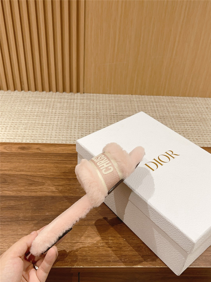 D10r wool flat slides