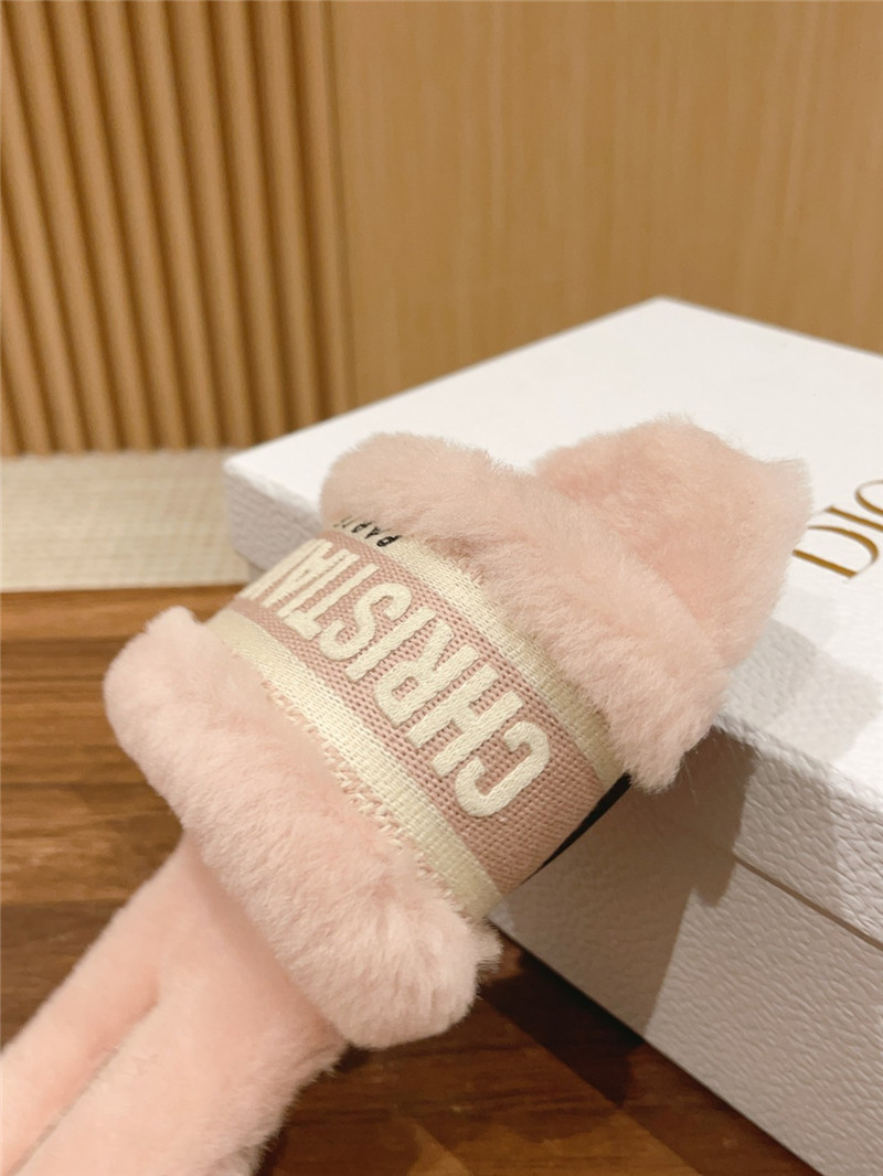 D10r wool flat slides