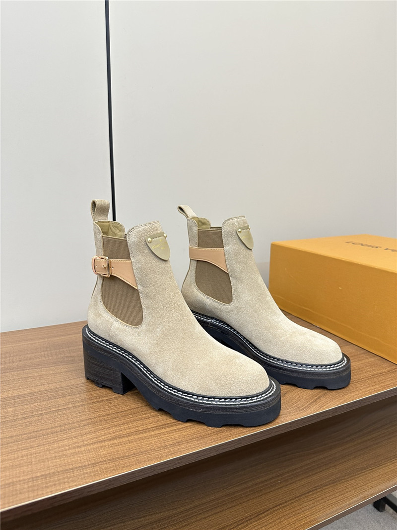 l0vis Vvtt0n lv beaubourg ankle boot in beige