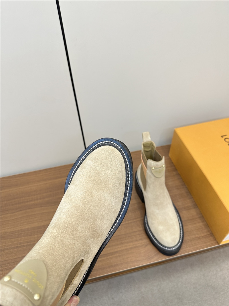 l0vis Vvtt0n lv beaubourg ankle boot in beige