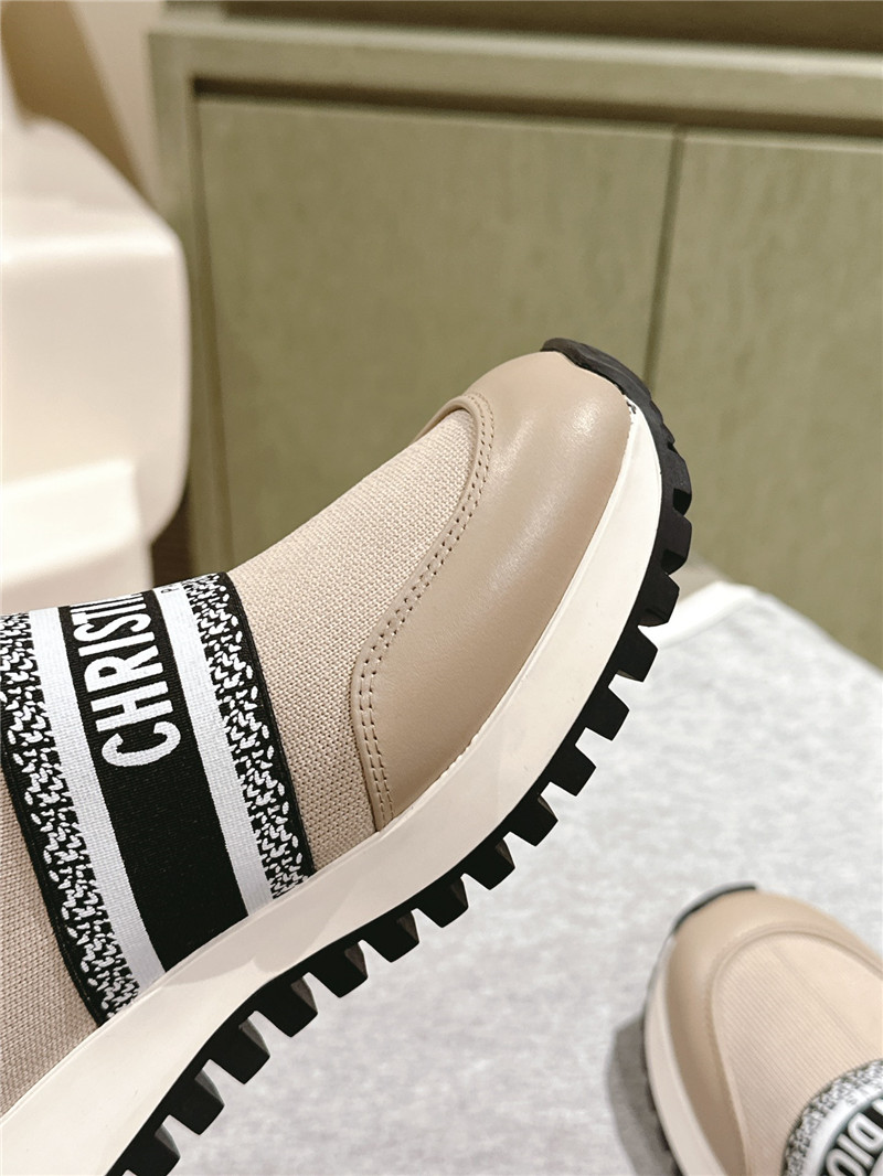 D10r high top sock sneakers in beige