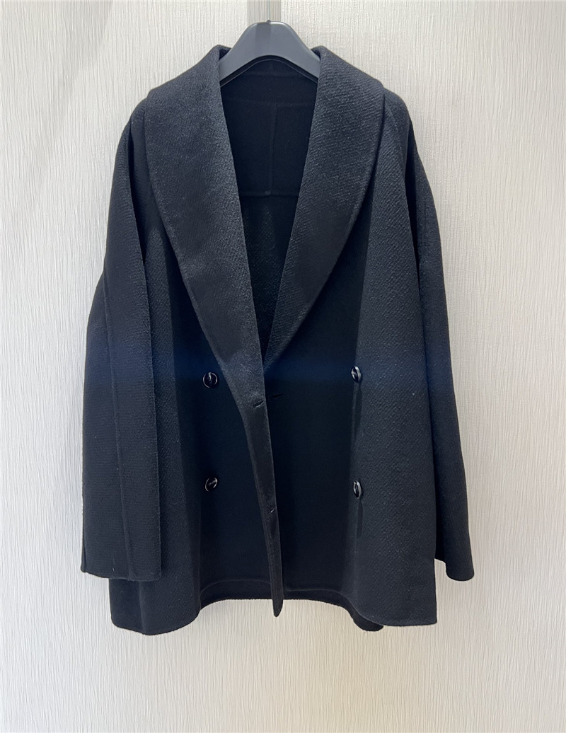 The R0w mid-length coat