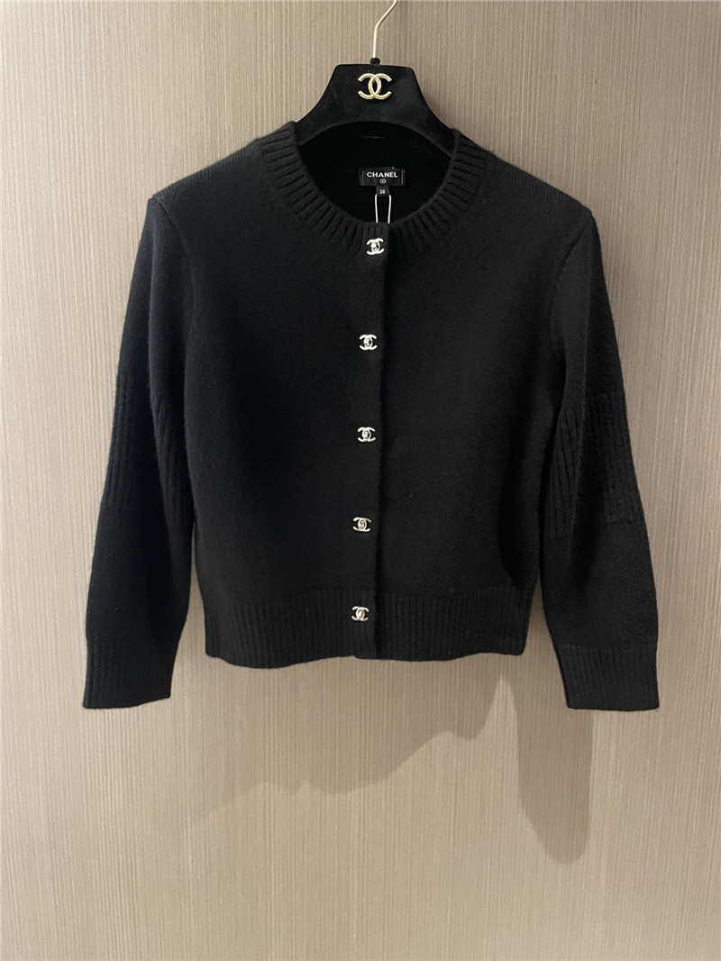 Ch**el black crop cashmere cardigan