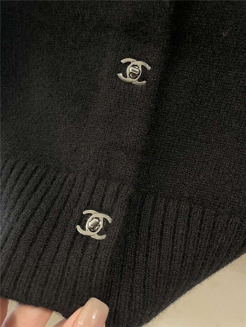 Ch**el black crop cashmere cardigan