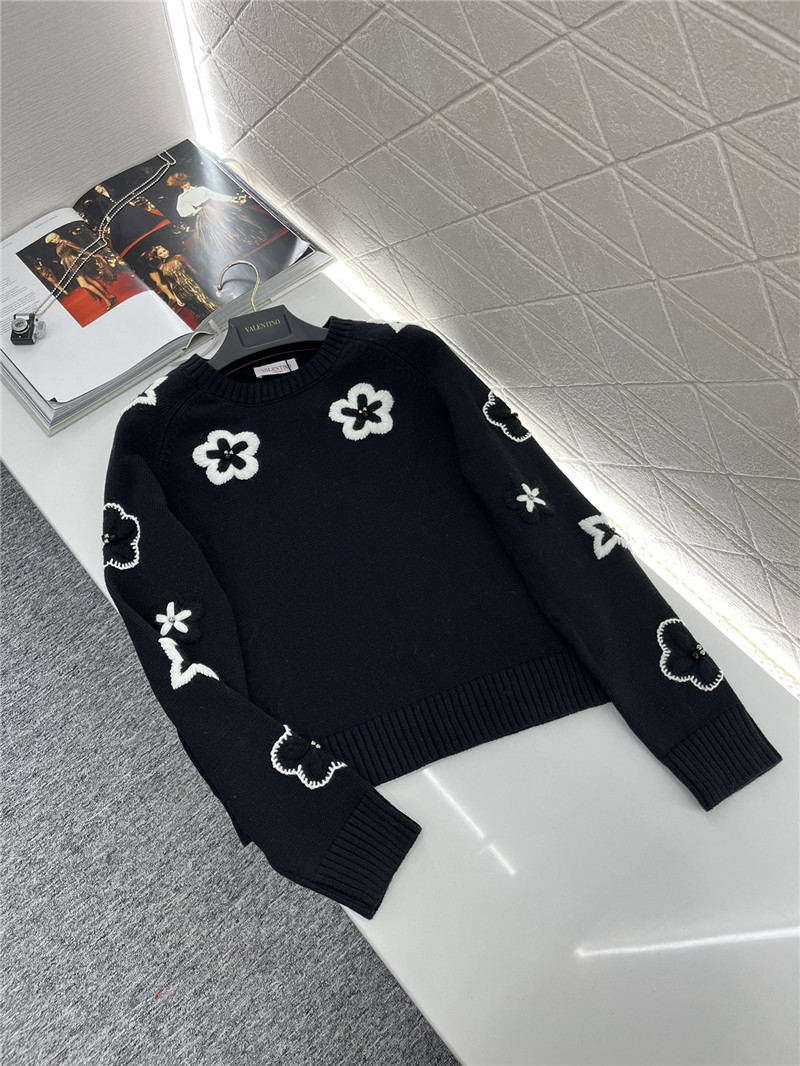 Va1e*ntin0 floral blend knit sweater in black