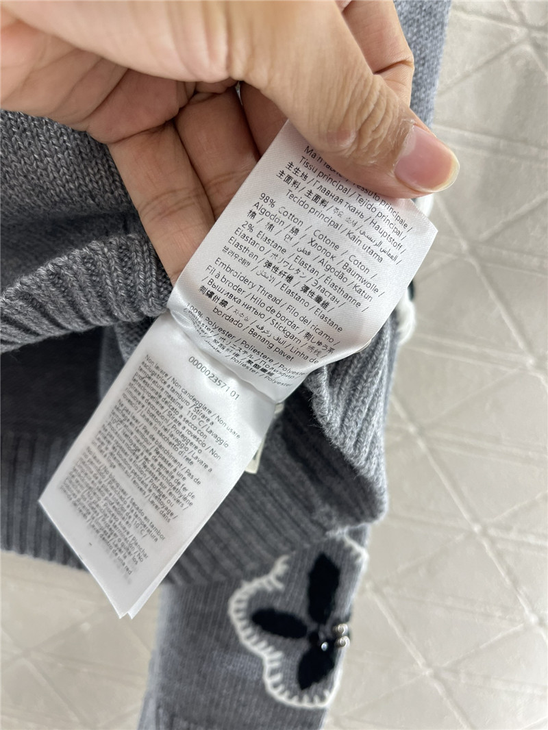 Va1e*ntin0 floral blend knit sweater in grey