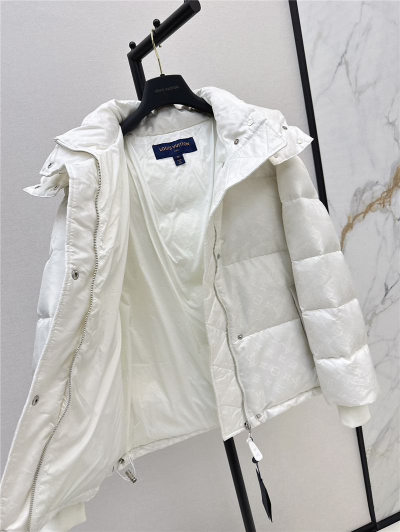 l0vis Vvtt0n lv hooded down jacket