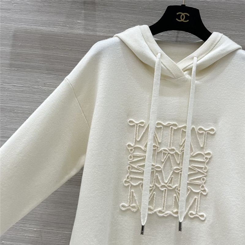 Vanitoo cashmere top + straight pants set