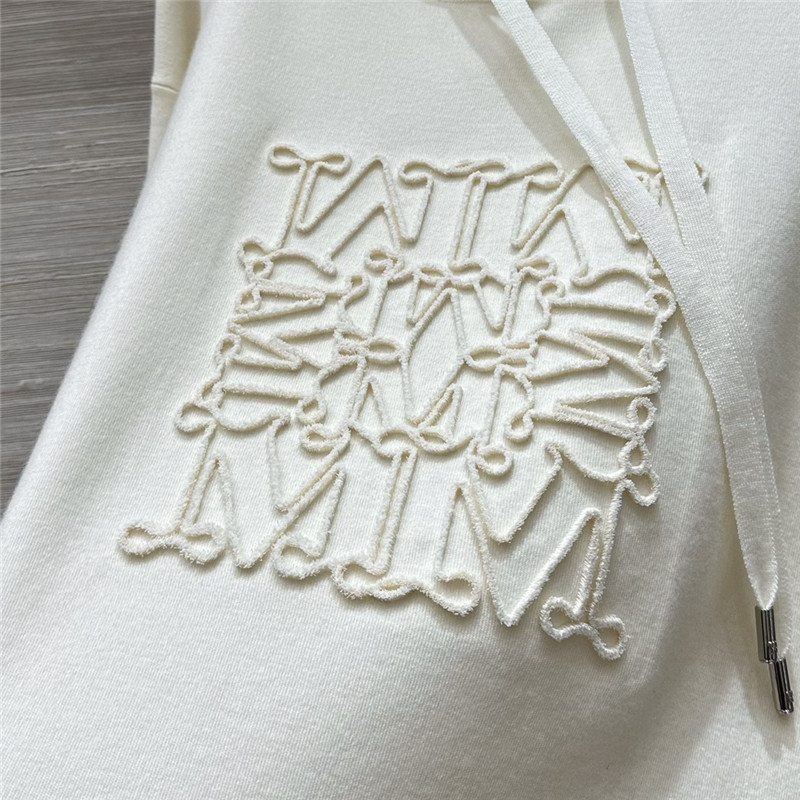 Vanitoo cashmere top + straight pants set