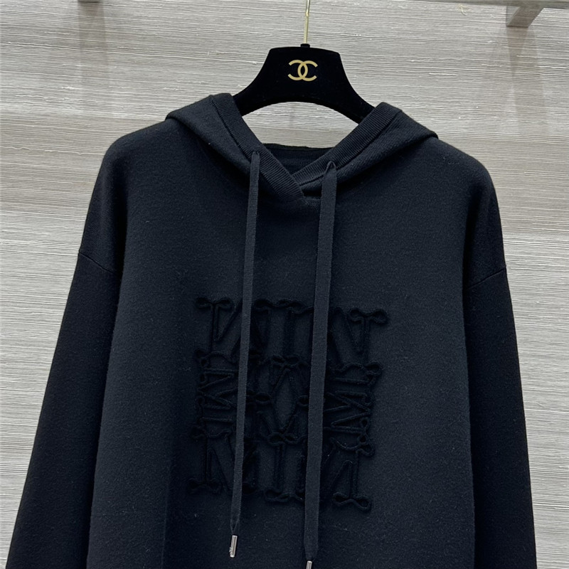 Vanitoo cashmere top + straight pants set