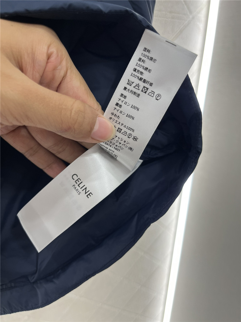 Ce1i*e hooded padded vest