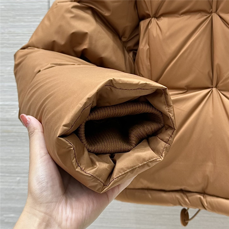 L0ew* quilted short down