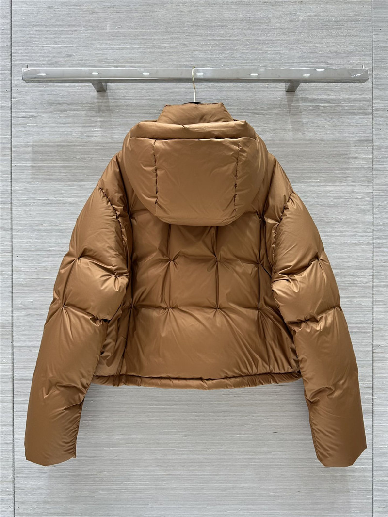 L0ew* quilted short down