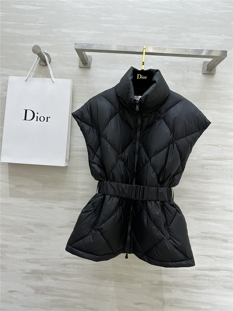D10r quilted down vest