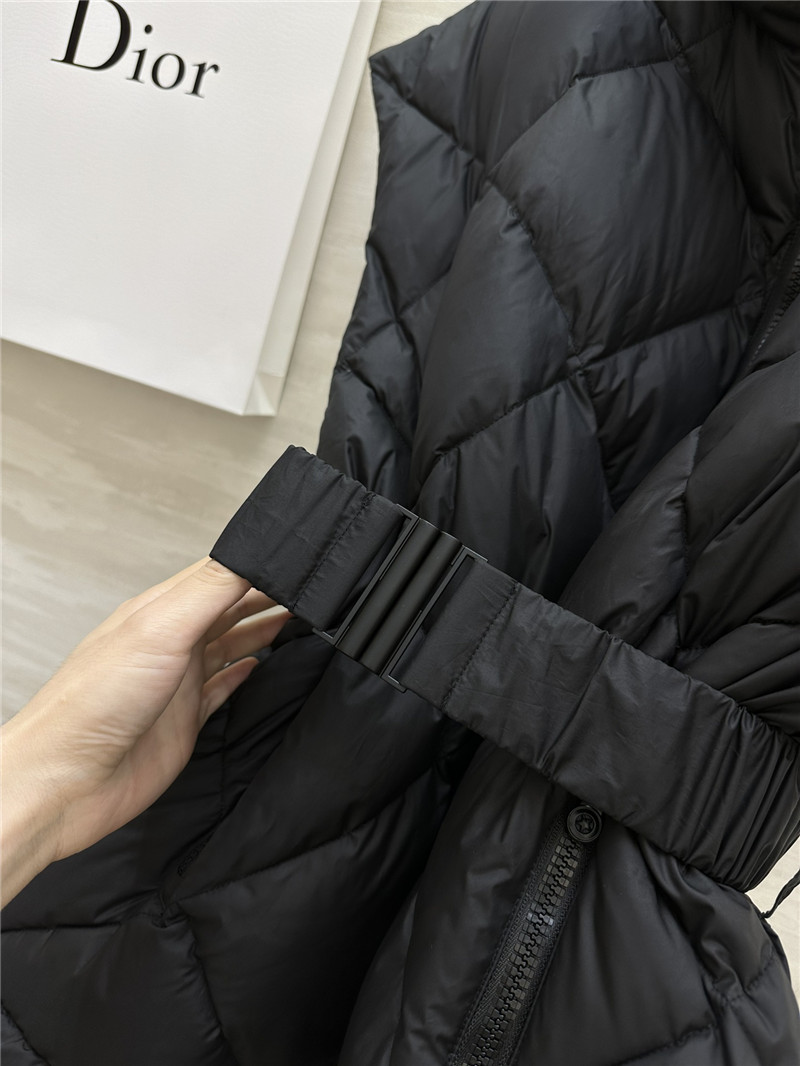 D10r quilted down vest