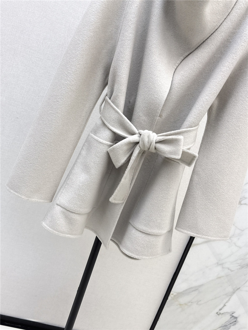 H**me5 cashmere coat