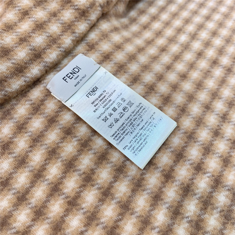 F**di roman check cape