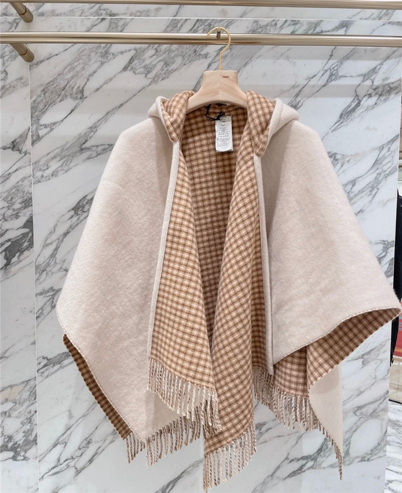 F**di roman check cape