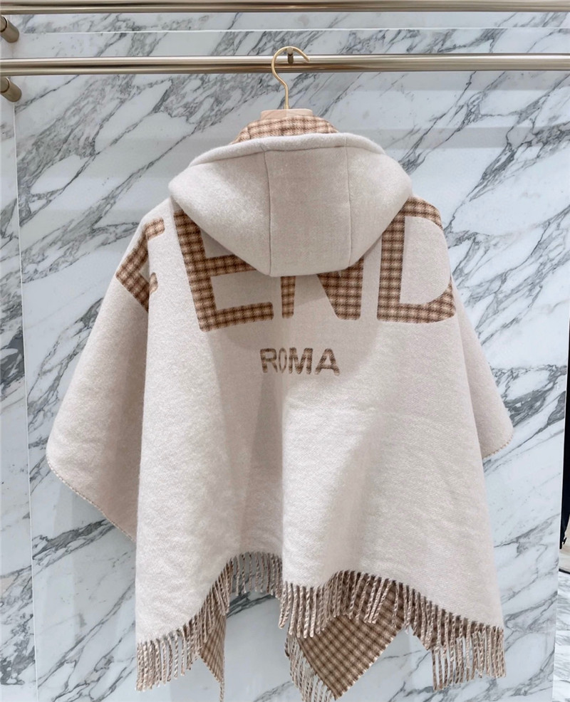 F**di roman check cape