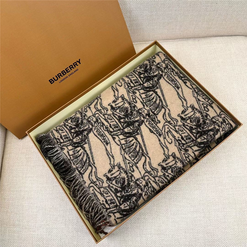 Bv*b*rry warhorse cape