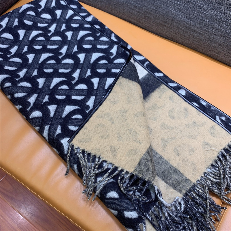 Bv*b*rry jacquard cape