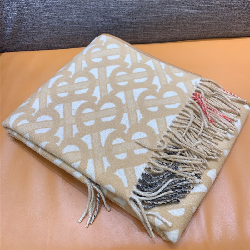 Bv*b*rry jacquard cape