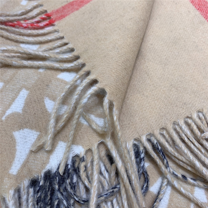 Bv*b*rry jacquard cape