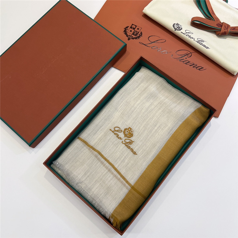 L0r0 P1ana ring velvet scarf