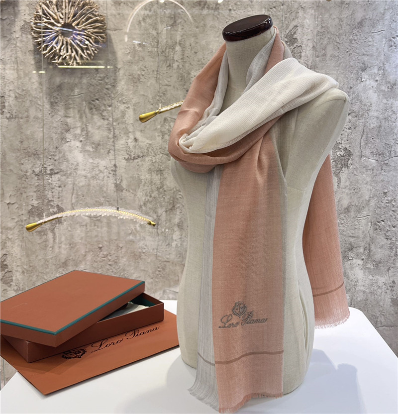 L0r0 P1ana ring velvet scarf