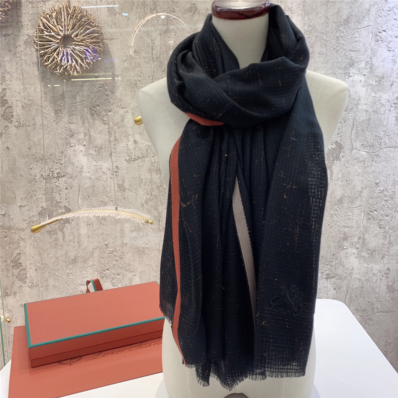 L0r0 P1ana ring velvet scarf