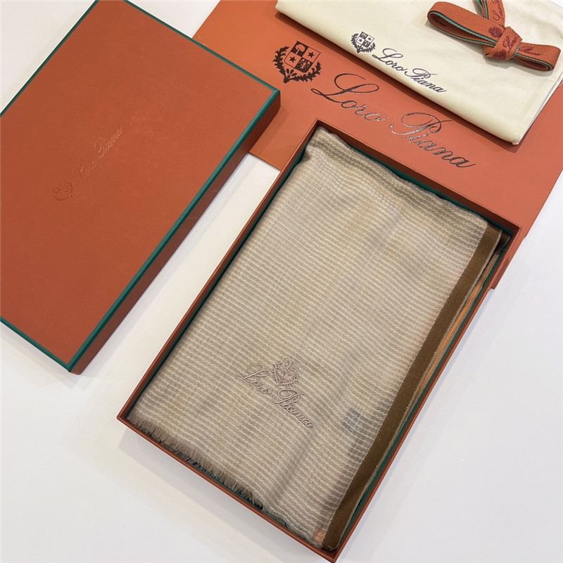 L0r0 P1ana ring velvet scarf