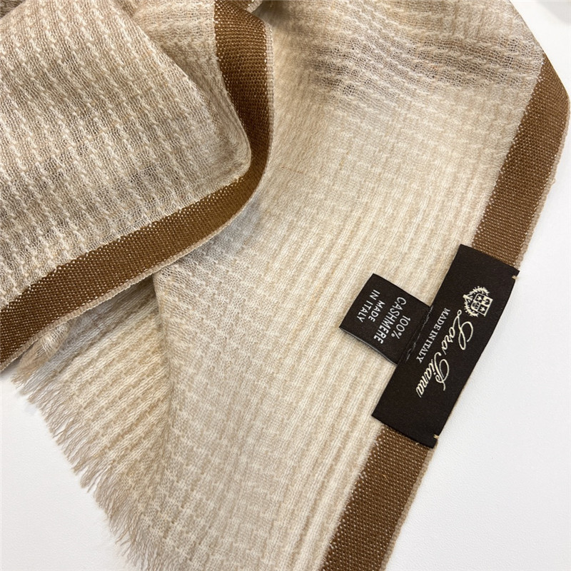 L0r0 P1ana ring velvet scarf