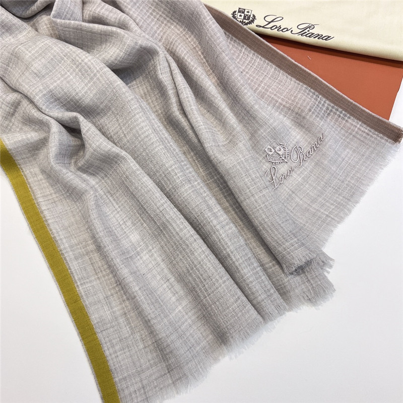 L0r0 P1ana ring velvet scarf