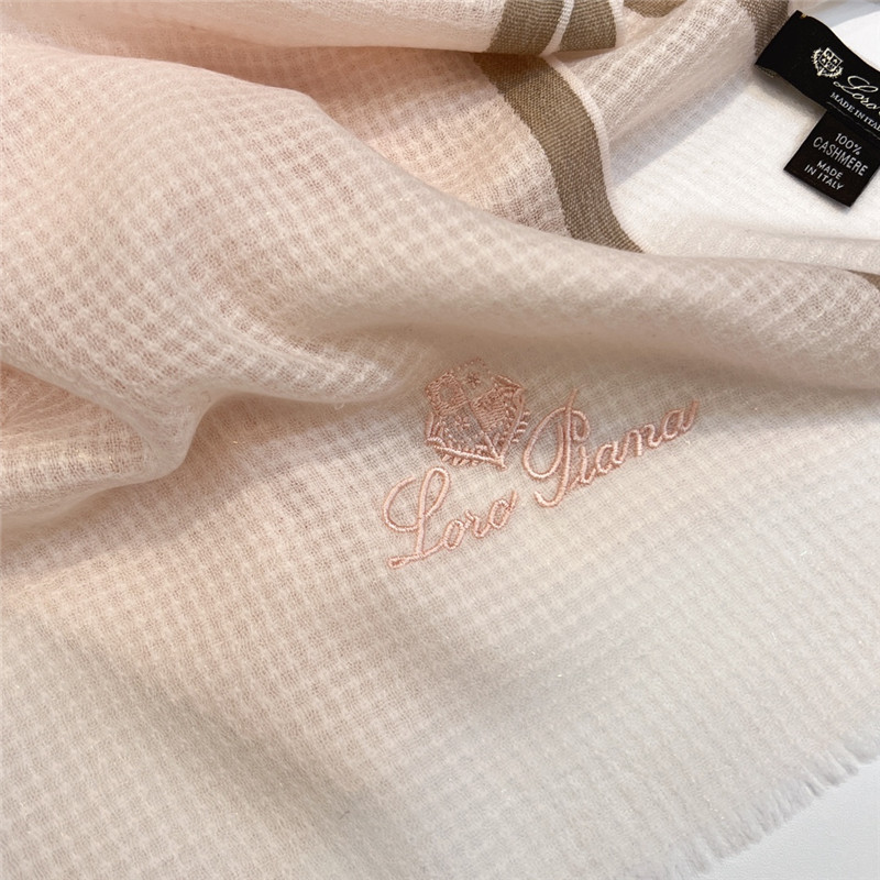 L0r0 P1ana ring velvet scarf