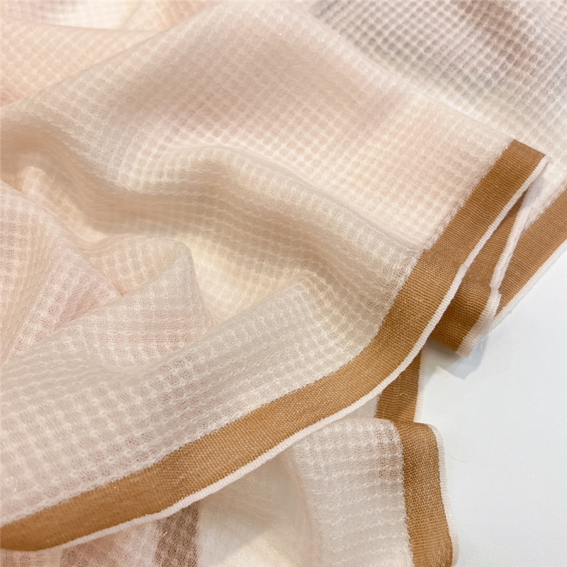 L0r0 P1ana ring velvet scarf